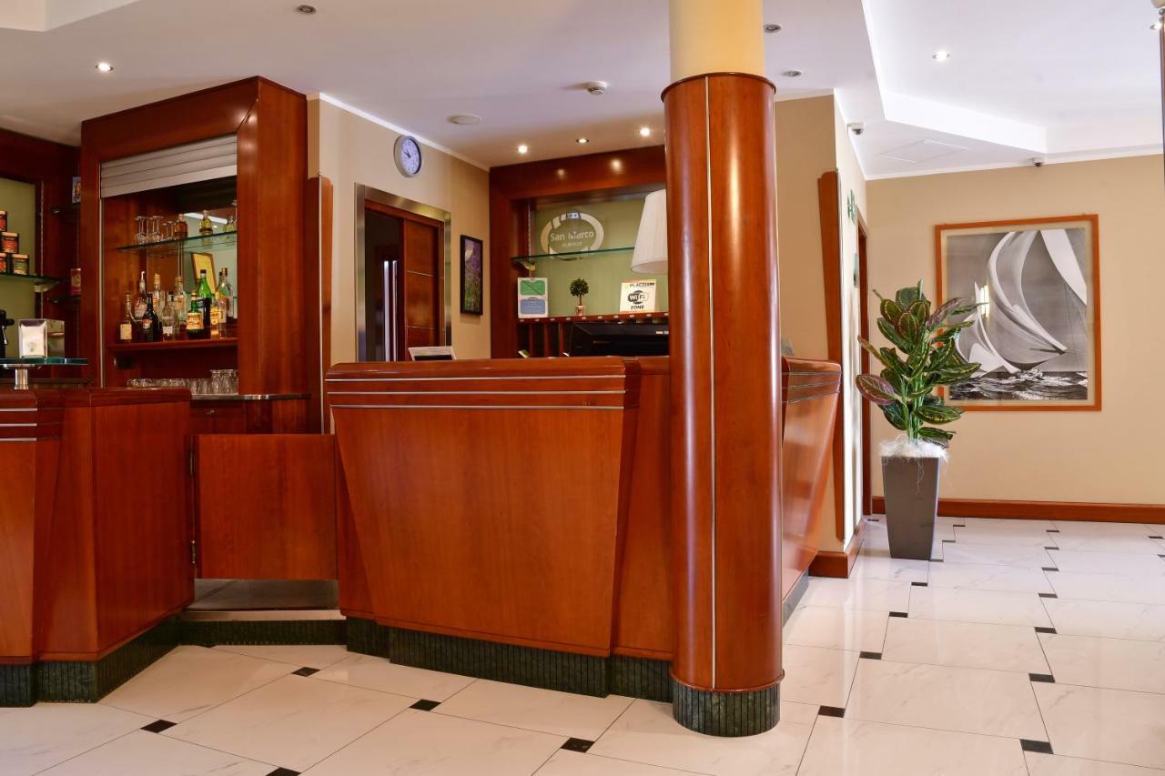 Albergo Ristorante San Marco كارماجنولا المظهر الخارجي الصورة