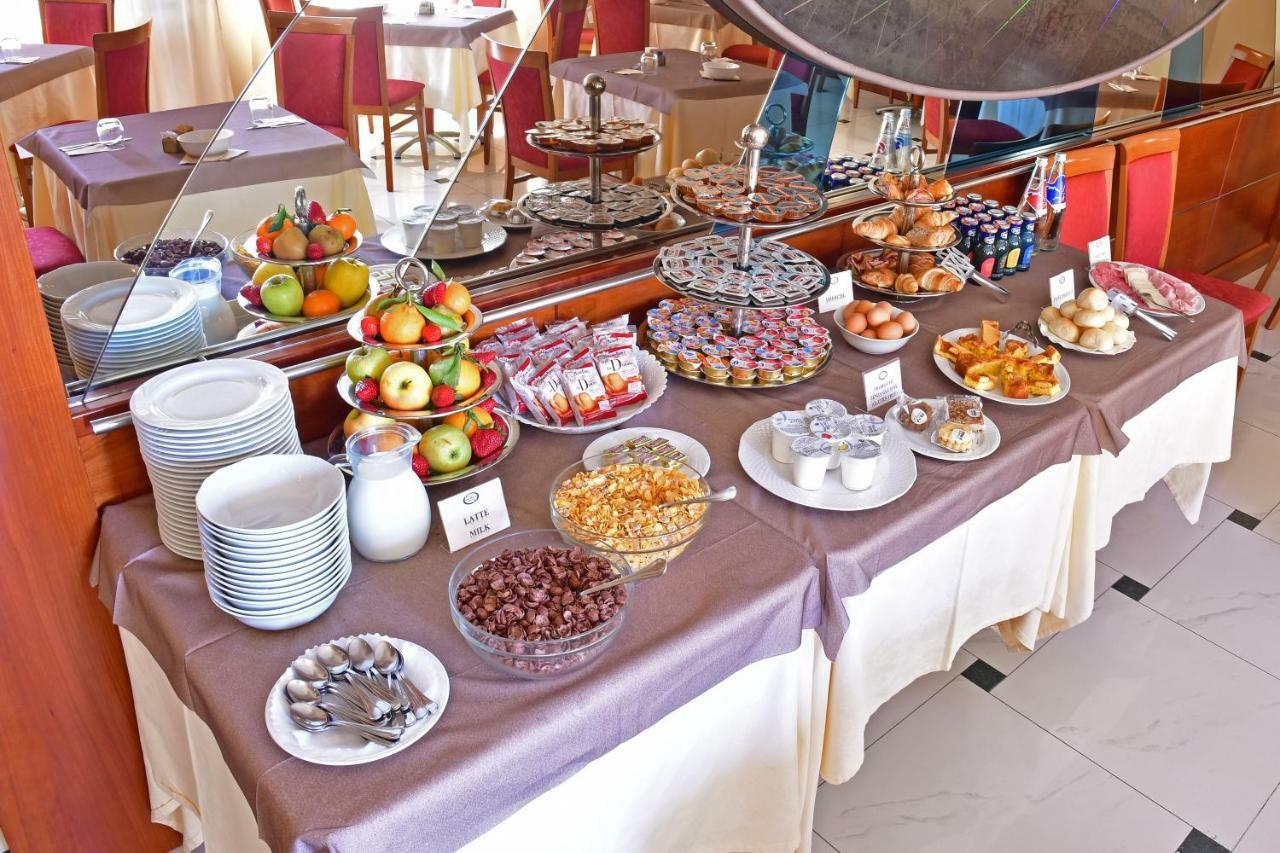 Albergo Ristorante San Marco كارماجنولا المظهر الخارجي الصورة