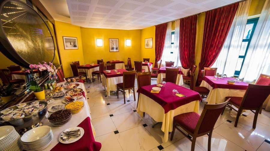 Albergo Ristorante San Marco كارماجنولا المطعم الصورة